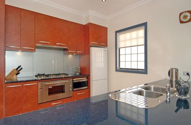 25 Dalwhinnie Crescent, Craigieburn