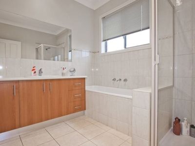 10 Koombahla Court, Werribee