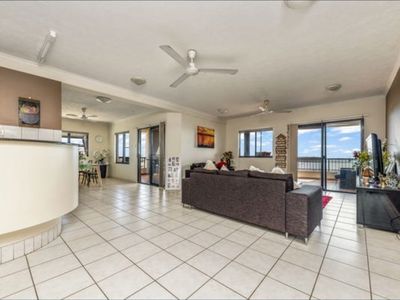31 / 24 Harry Chan Avenue, Darwin City