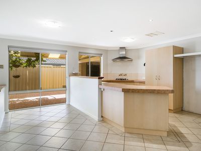 17 Coomer Elbow, South Guildford