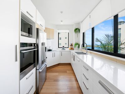 1402 / 41 Labrador Street, Labrador