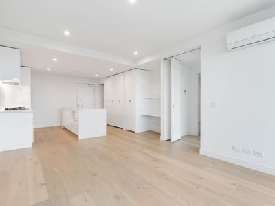 M1204 / 188 Macaulay Road, North Melbourne