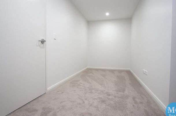 90 / 6-14 Park Road, Auburn