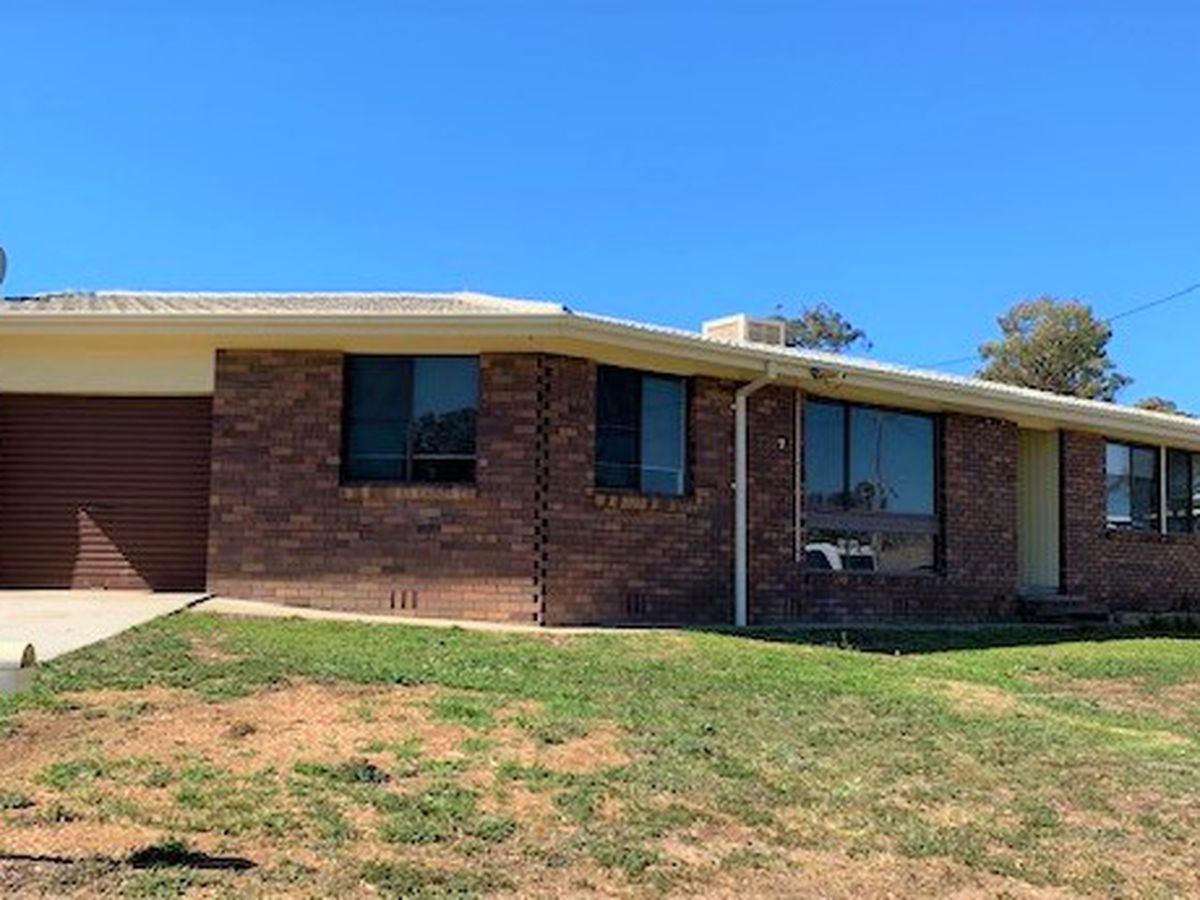 7 Milburn Road, Tamworth First National Real Estate Tamworth