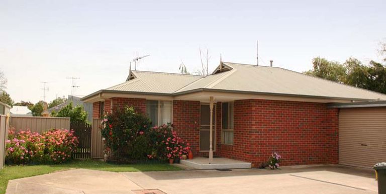 2 / 8-10 McGuiness Street, Euroa