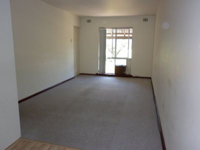 12 / 4 Comer Street, Como