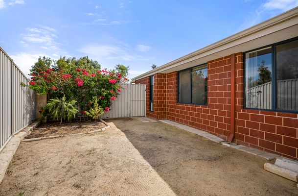 2 PENDRAGON LANE, Baldivis