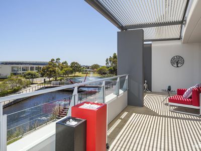 202 / 19 The Circus, Burswood