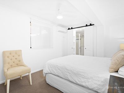 6 Coolwaters Esplanade, Kinka Beach