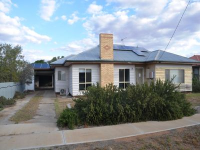 12 Meering Road, Quambatook