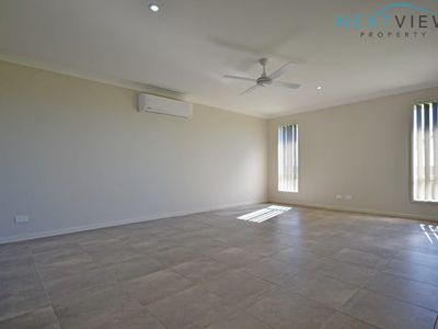 8 Yellena Road, Fletcher