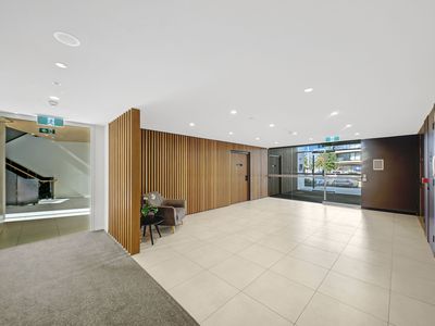 132 / 33 Quay Boulevard, Werribee South