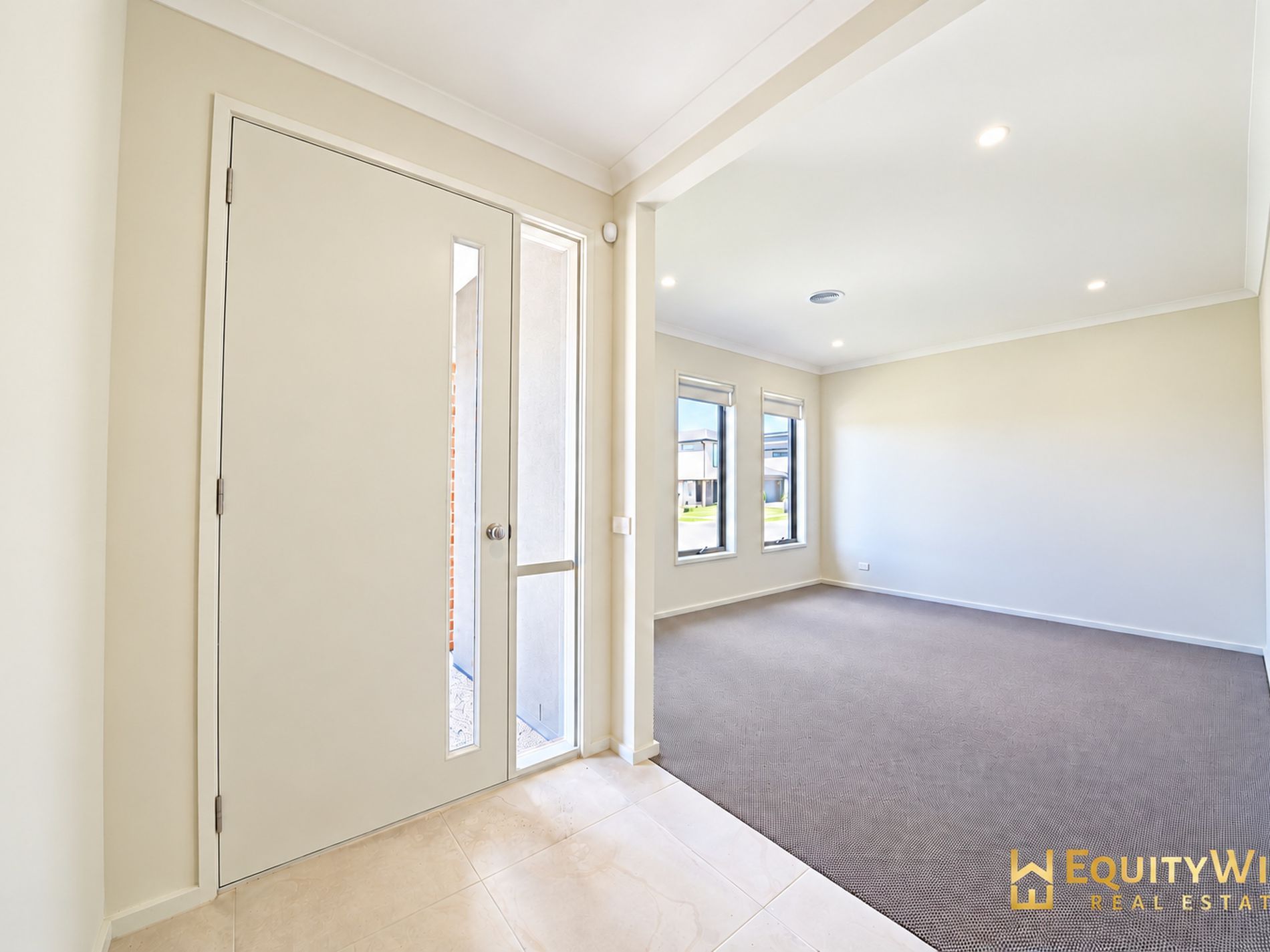 14 Helder Drive, Mambourin