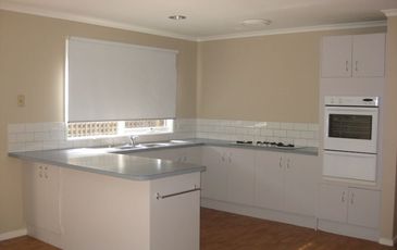 1 / 4 Camley Court, Berwick