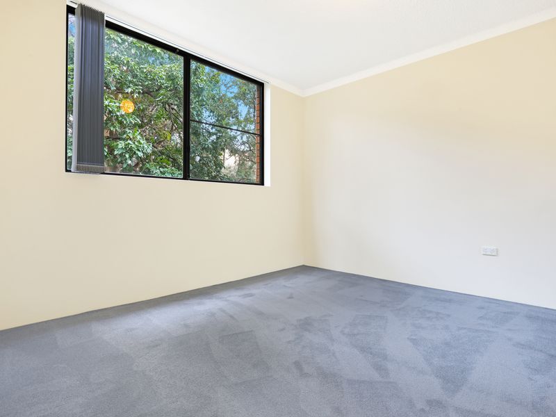 1 / 8 Macquarie Street, Wollongong