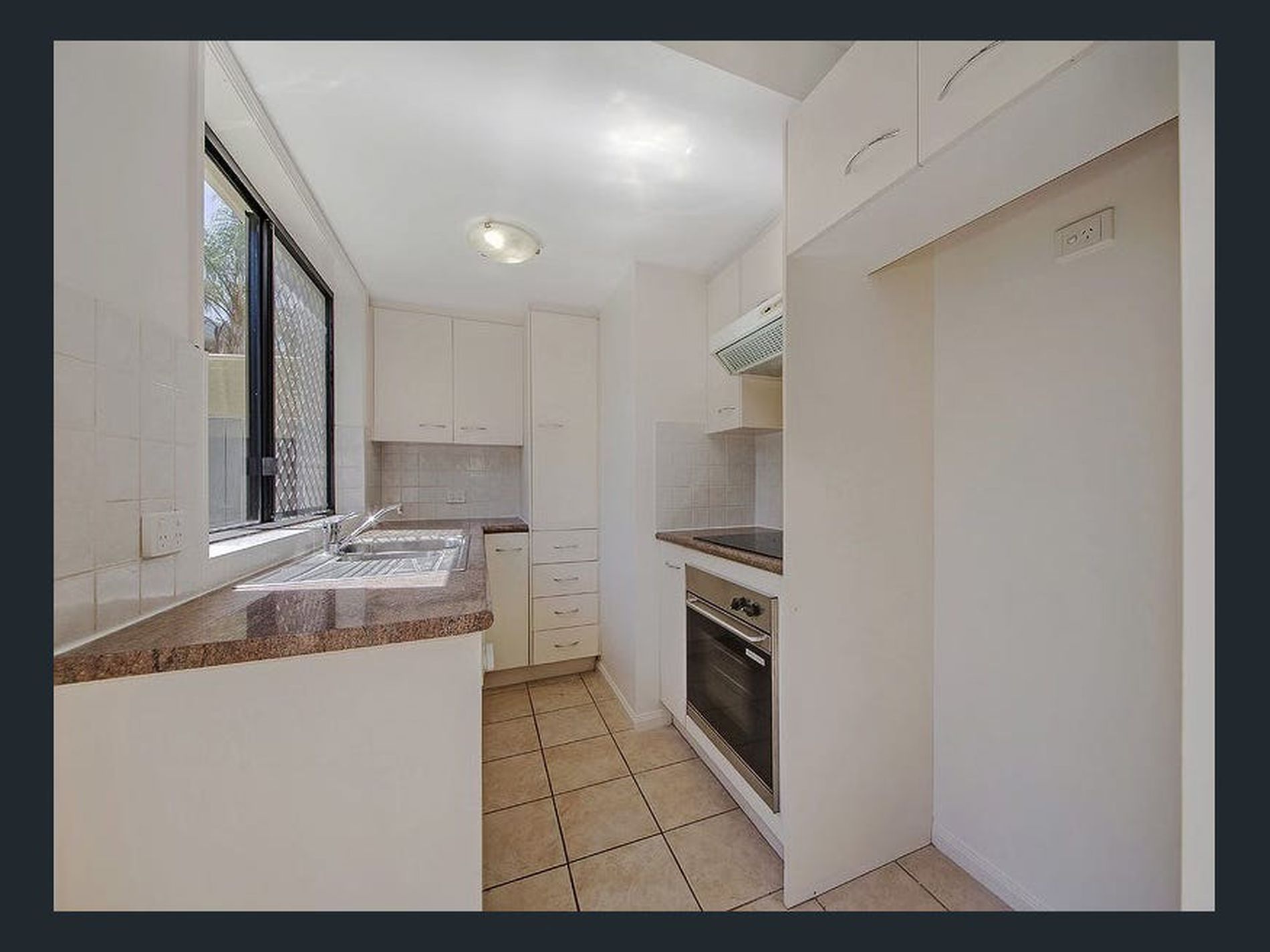 4 / 11 Barton Rd, Hawthorne