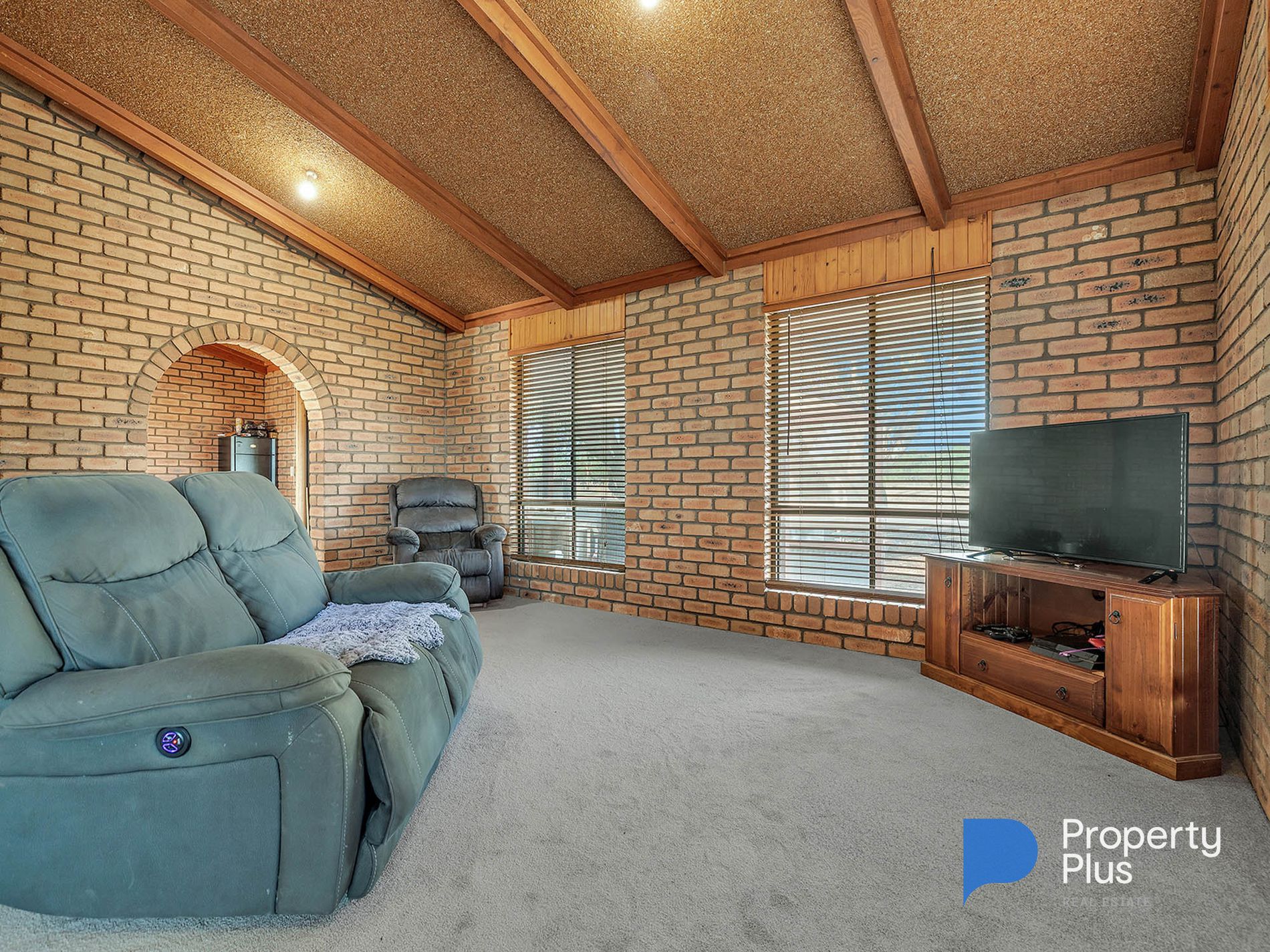 33 Zegelin Road, Rochester