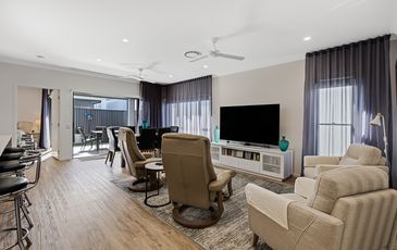 163 / 25 Banya Avenue, Nirimba, Nirimba