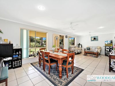 10 LORIKEET AVENUE, Woodgate