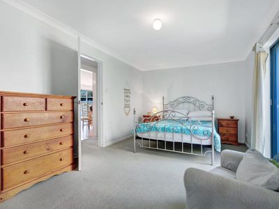 1 / 4 Kikarra Crescent, Hawks Nest