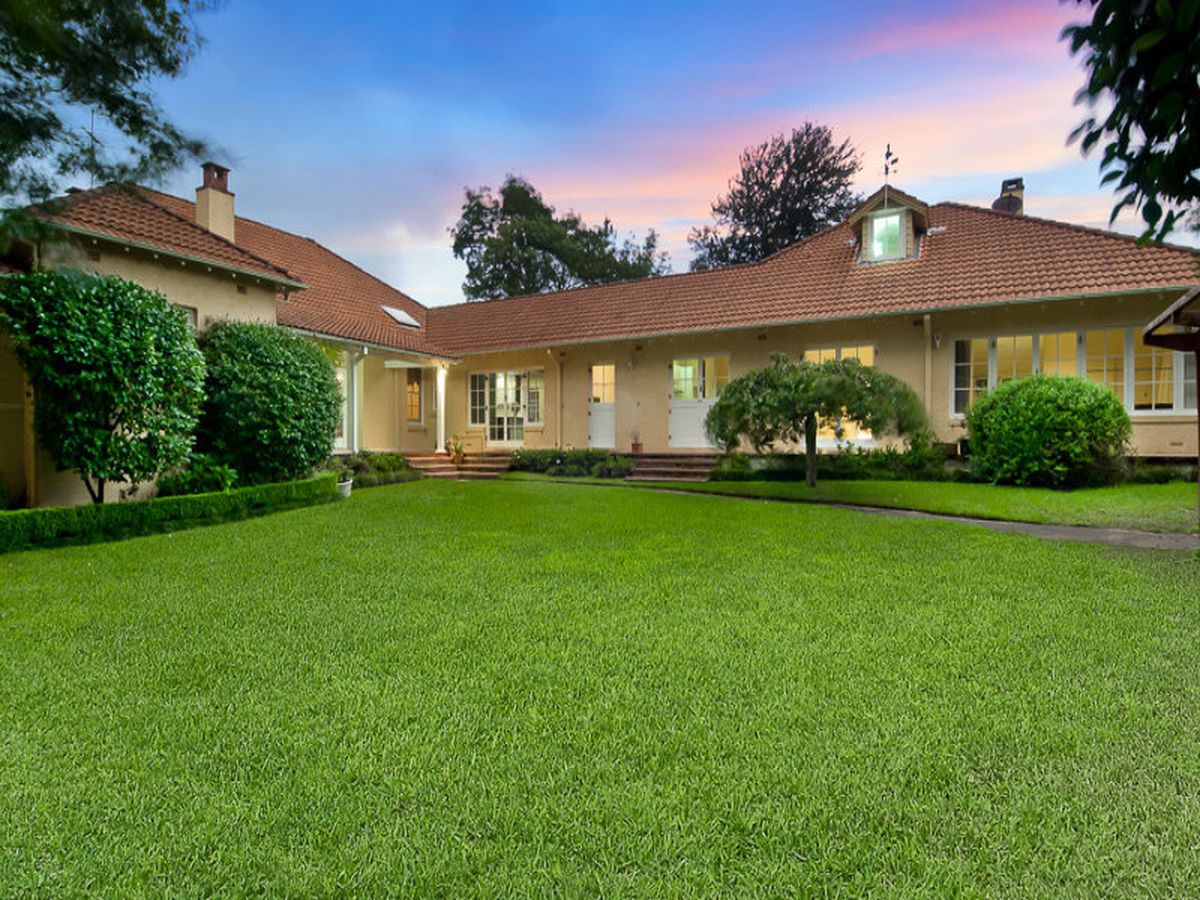 82 Eastern Rd, Turramurra