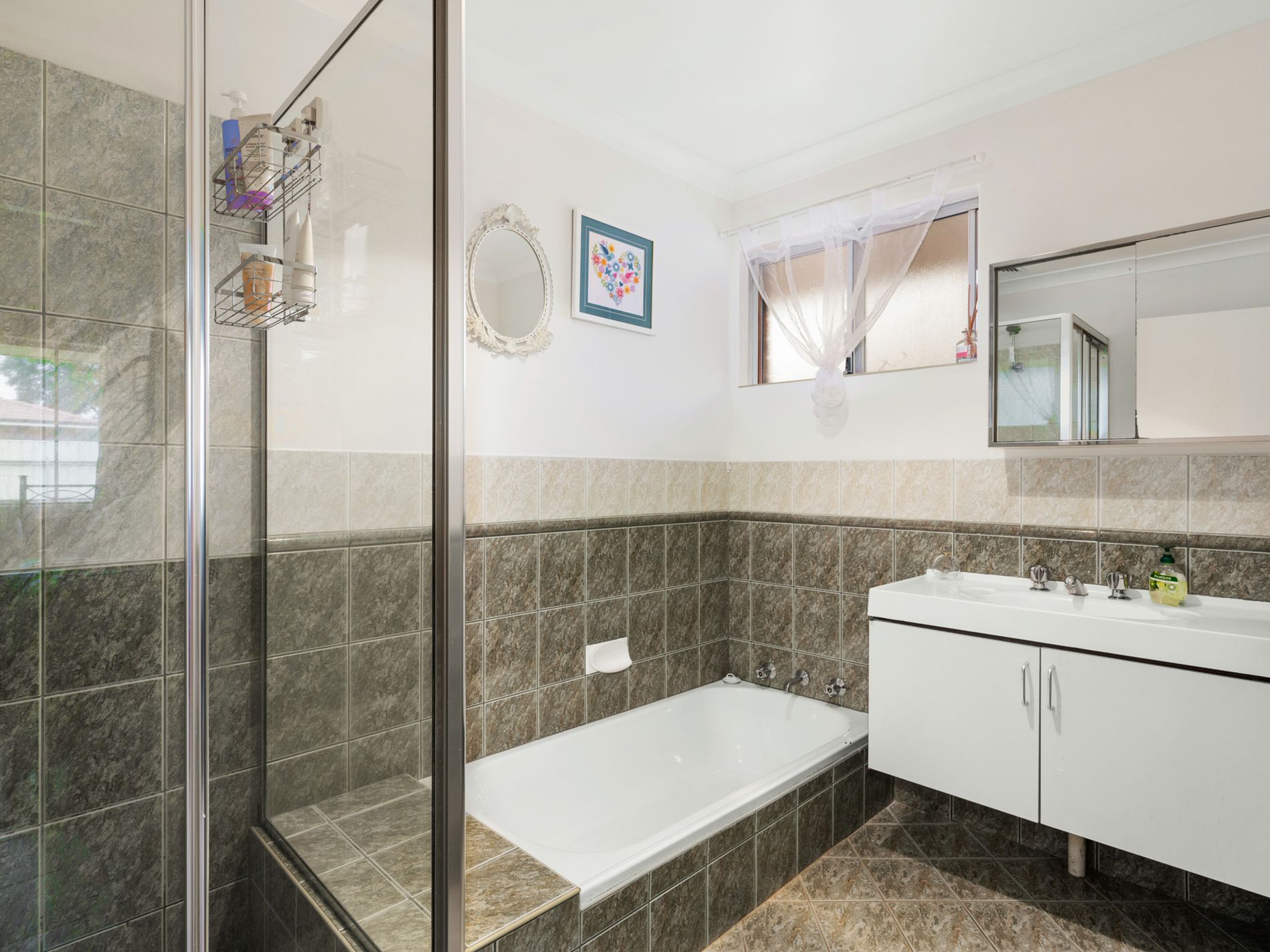 6 Carroll Place, Hannans