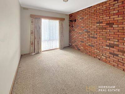 1 / 16 James Street, Horsham