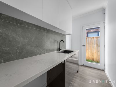 61 Bingham Circuit, Thornhill Park