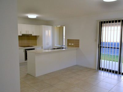 49 Freedom Crescent, South Ripley