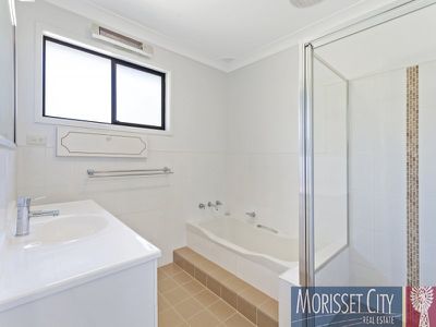 8 Park Avenue, Morisset Park