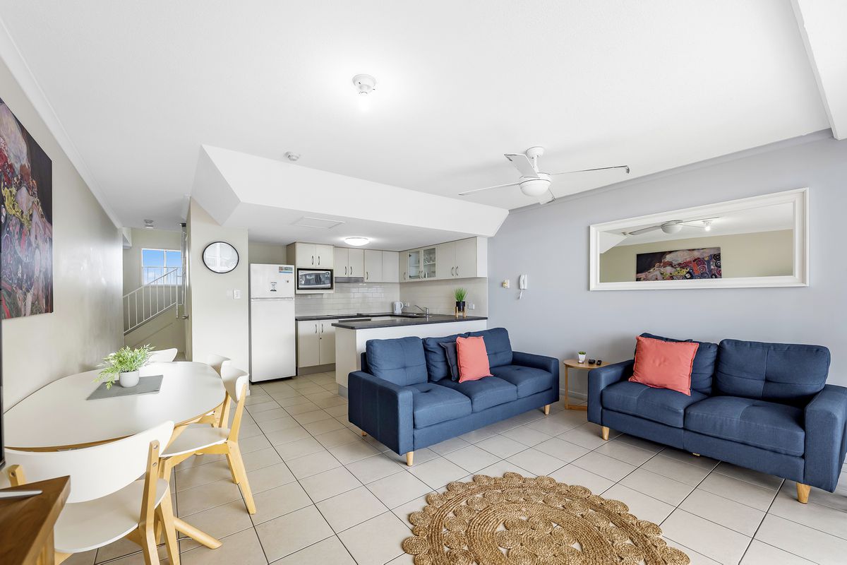 27 / 329 Golden Four Drive, Tugun