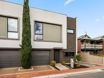 129 East Street, Brompton