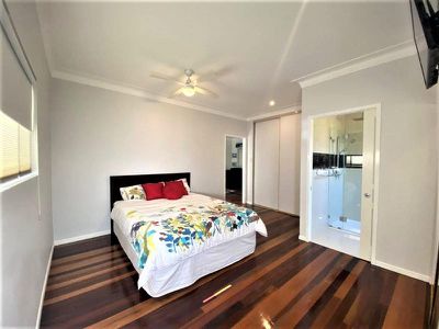 5 Gardenvale Street, Holland Park West