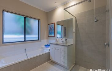 95 Fieldstone Boulevard, Beaconsfield