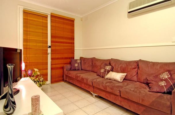 10 Conifer Close, Gladstone Park