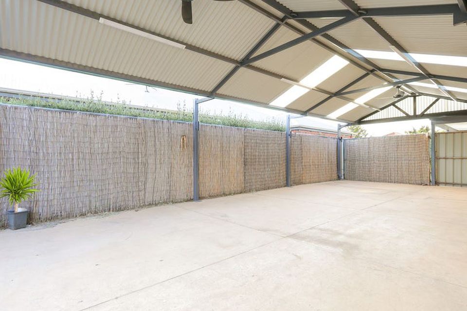 1 Kookynie Loop , Baldivis