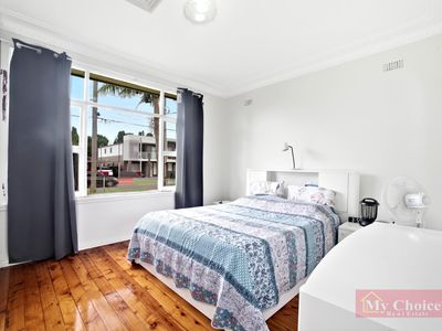 70-72 Queen Street, Canley Heights