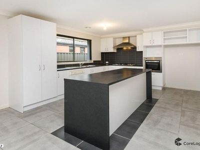 47 Balcombe Drive, Manor Lakes