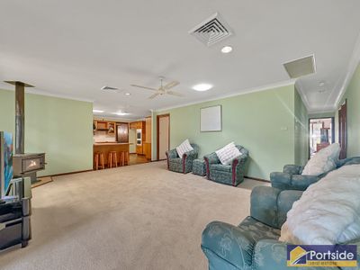 44 Clemenceau Crescent, Tanilba Bay