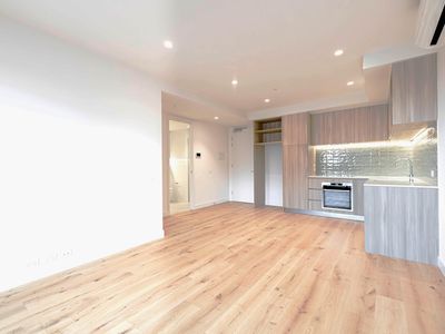 1205/20 Wardens Walk, Coburg