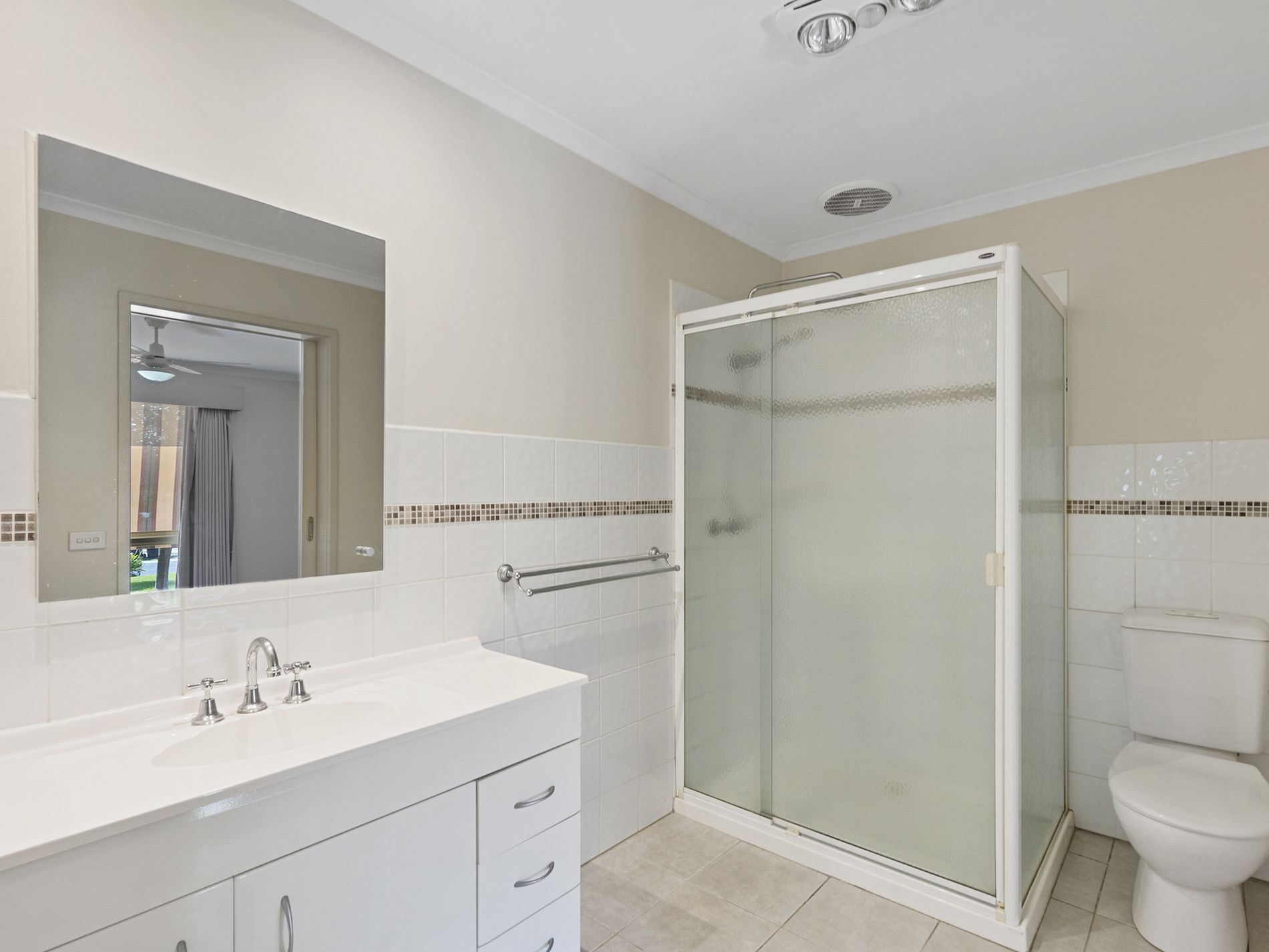 2 HEFFEY COURT, Seymour