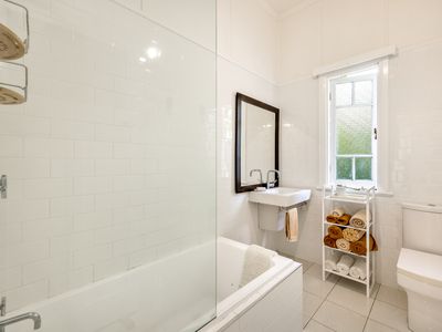 21 BOLAND STREET, Westcourt