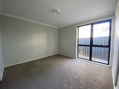 2 / 24 Tamarind Crescent, Werribee