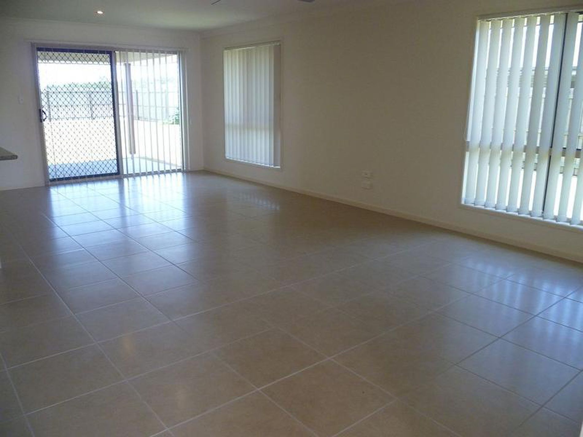 9 Eagle Rd, Woodgate