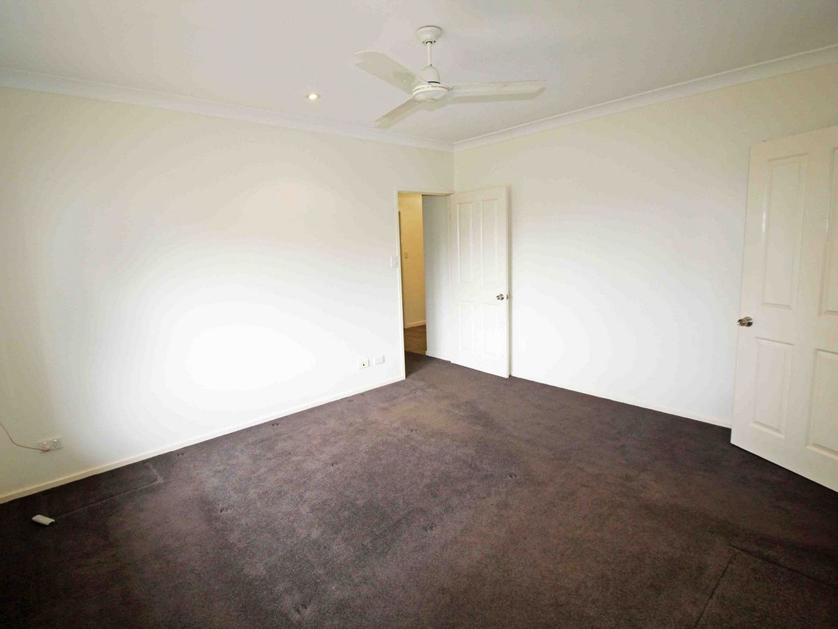 7 Jannina Drive, Atherton