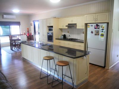 33 Sonaree Drive, Kingaroy