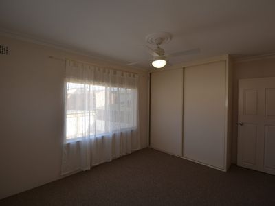 1 / 70 Peterborough Avenue, Lake Illawarra