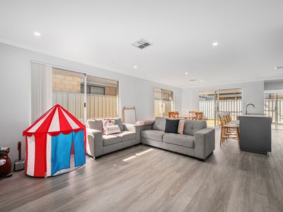 16 Modena Road, Piara Waters