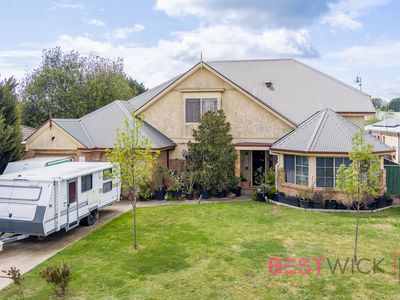 15 Locke Street, Raglan