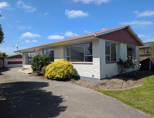 70 Cavendish Road, Casebrook